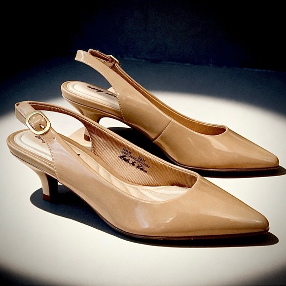 easy street Shoes - Easy Street ‘Faye’ Nude Patent Sling Back Pump
